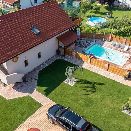 Galunder Apartment