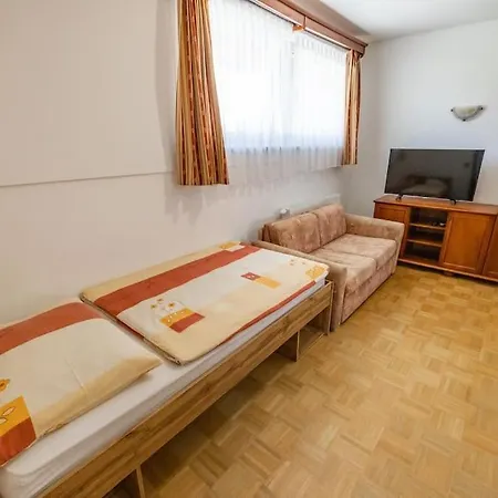 Galunder Apartment *